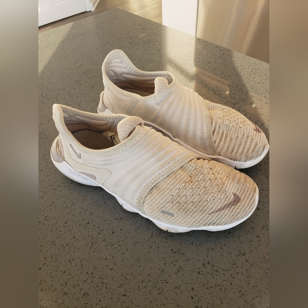 Nike Beige Slip-On Sneakers Women Size 7.5 Free Run Rare